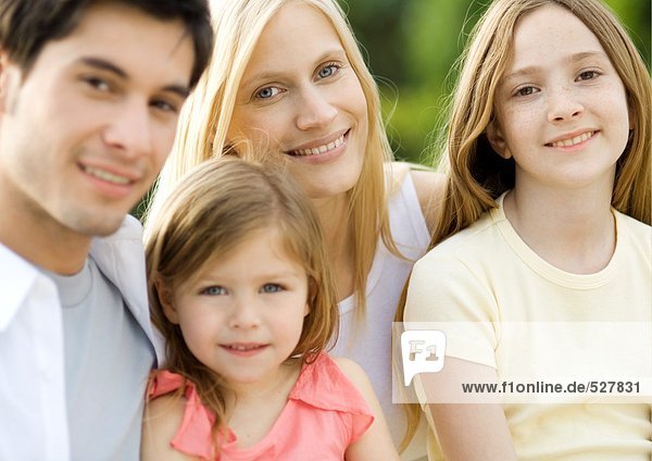 Family portrait - Royalty Free Image - F1online Stock Photo Agency 527831