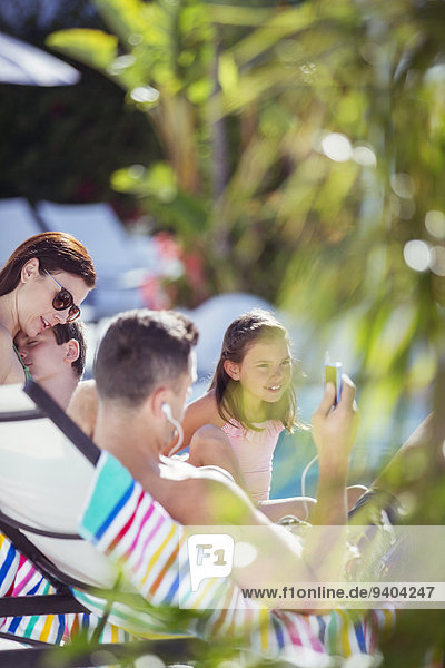 sonnenbaden,sonnen,Urlaub,2,Schwimmbad