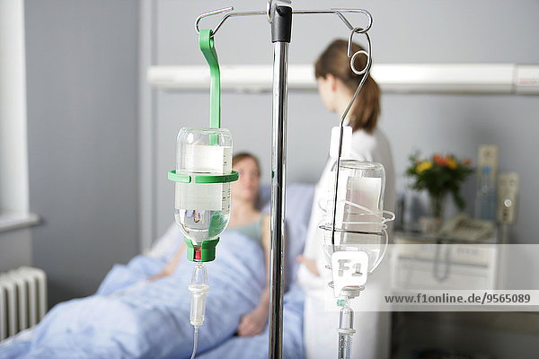 Patientin,Arzt,Infusion,Hintergrund,Close-up,close-ups,close up,close ups