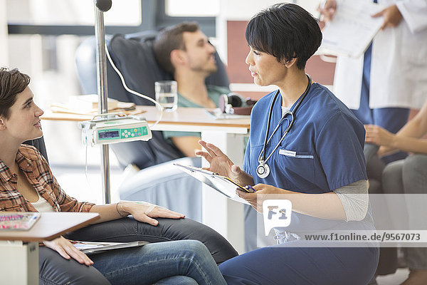 Patientin,empfangen,Arzt,Krankenhaus,Infusion,Teilnahme