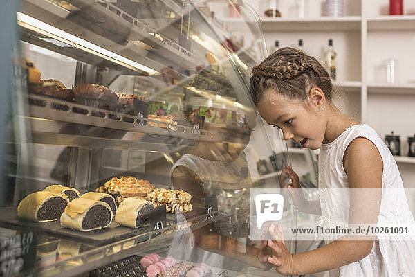 Bewunderung,Dessert,Ansicht,Laden,Seitenansicht,Mädchen,Bäckerei