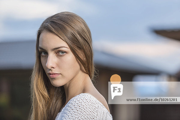Außenaufnahme,junge Frau,junge Frauen,Portrait,Schönheit,freie Natur