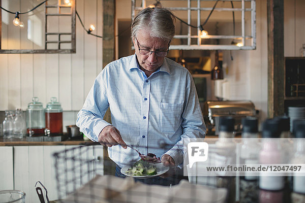 1,60 bis 70 Jahre,60-70 Jahre,70 bis 80 Jahre,70-80 Jahre,Abendessen