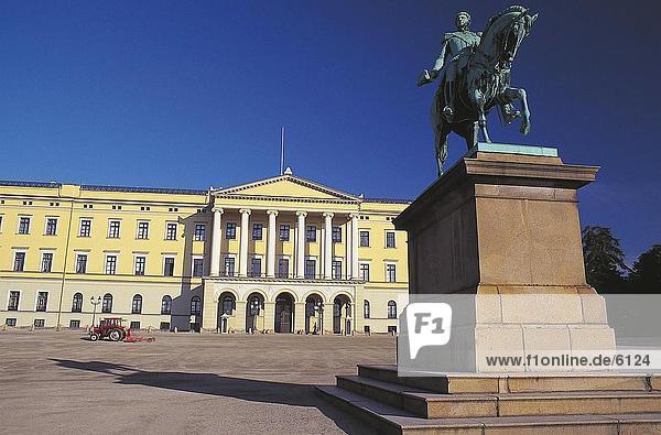 Denkmal von Carl Johann  Königspalast  Oslo  Norwegen