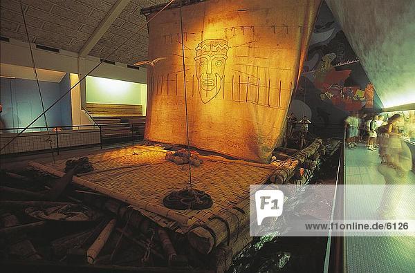 Alte Boot innerhalb Museum, Kon Tiki Boot, Kon-Tiki-Museum, Oslo, Norwegen