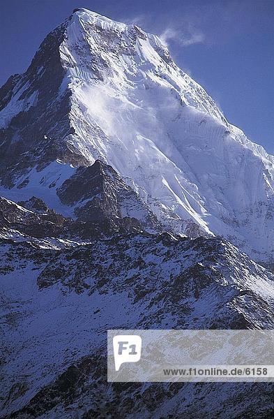 Untersicht schneebedeckten Berg, Poon Hill, Ghorepani, Baglung, Annapurna, Himalaya, Nepal