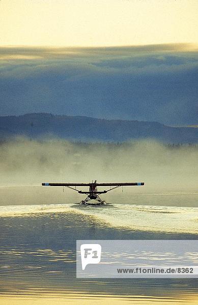 Wasserflugzeug auszuziehen  Alaska  USA