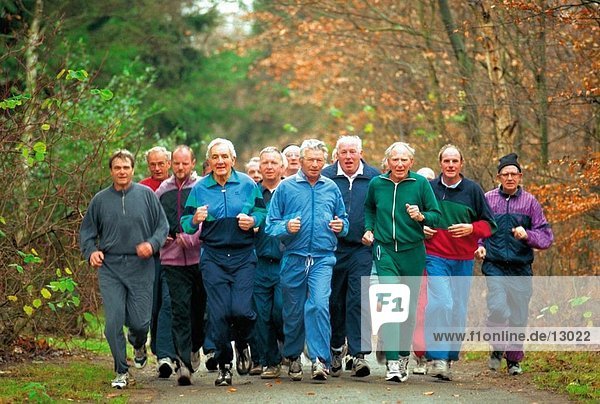Senior Männer Joggen im park