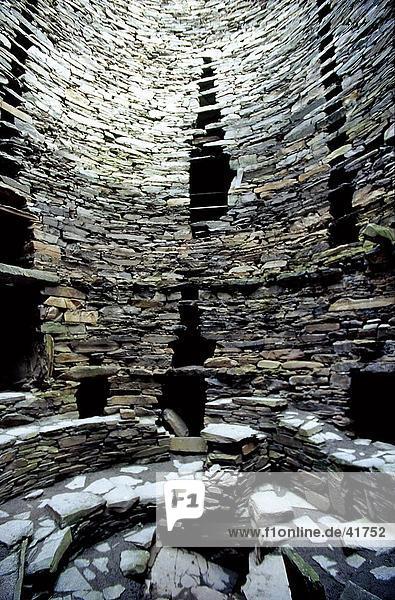Ruinen der Bronzezeit Steinturm an archäologischen Stätte Mousa Shetland-Inseln Schottland