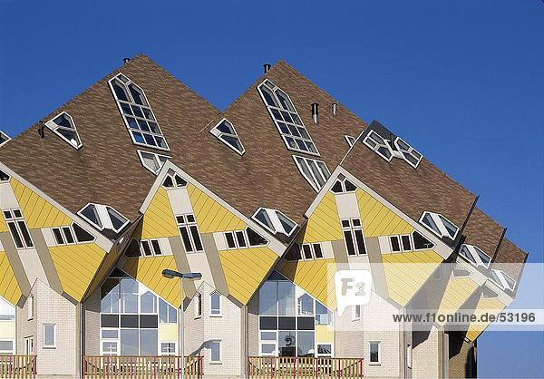 niedrig Gebäude Ansicht Flachwinkelansicht Niederlande Winkel würfelförmig Würfel Rotterdam