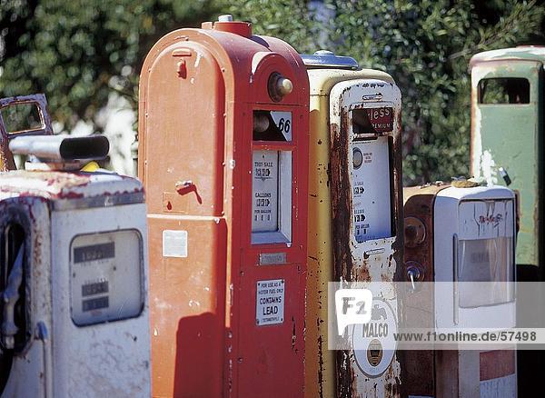 Seitenansicht Kraftstoffpumpen in Zeile New Mexico USA