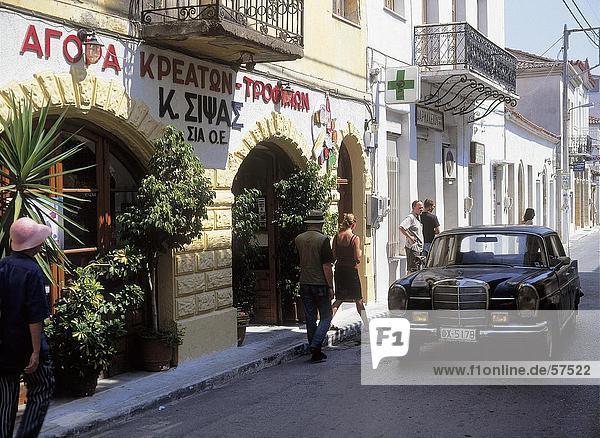 Mercedes-Benz an Restaurant Peloponnes Griechenland