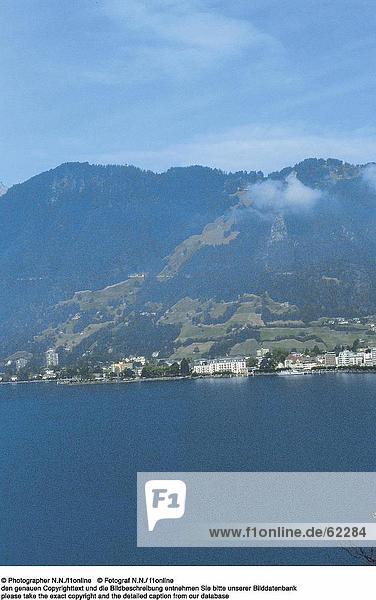 Erhöhte Ansicht eines Sees  Schweiz