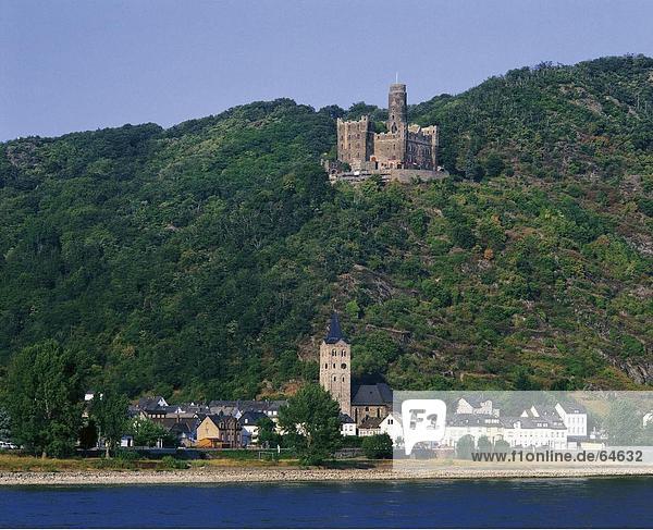 Schloss auf dem Hügel  Burg Katz  St. Goarshausen  Rheinland-Pfalz  Deutschland