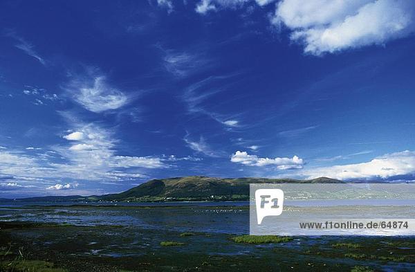 See gegenüber Berge  Varlingford Lough  Co Louth  Irland