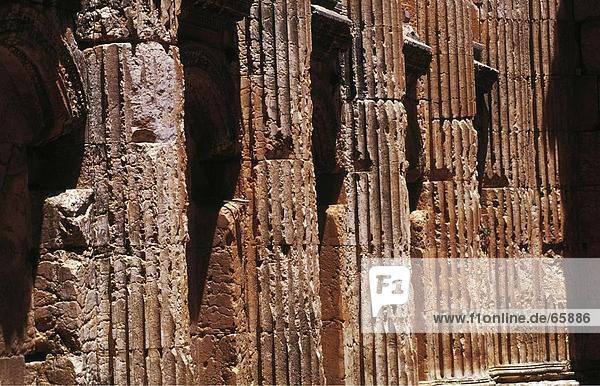 Ruine Säulen der Tempel  Bacchus  Baalbek  Bekaa-Ebene im Libanon