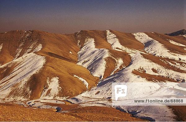 Schnee über Gebirge  Hindukusch-Gebirge  Afghanistan