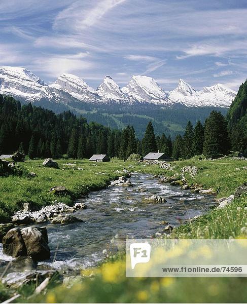 Landschaftlich schön landschaftlich reizvoll Europa Bach Schweiz