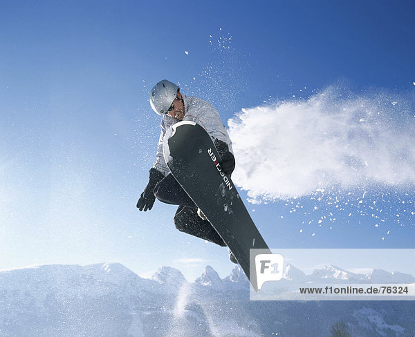 10643680  Übersicht  Berge  Churfirsten  Jacke  Mantel  Mann  Schweiz  Europa  Snowboard  Sprung  Toggenburg  weiß