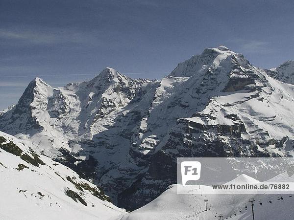 Panorama Landschaftlich schön landschaftlich reizvoll Berg Alpen Eiger Berner Oberland Kanton Bern Mönch