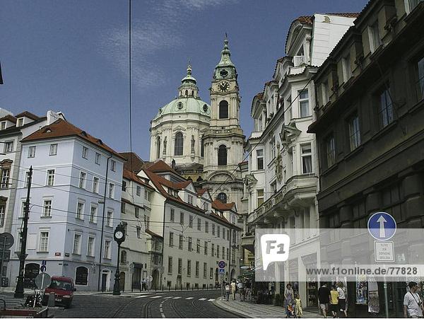 Prag Hauptstadt Europa Wohnhaus Gebäude Straße Kirche Fußgänger Tschechische Republik Tschechien