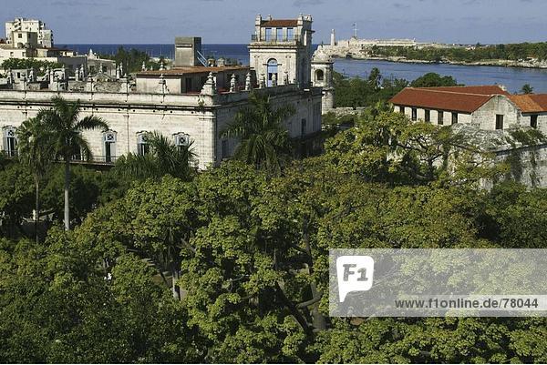 10650207  Bäume  Gebäude  Konstruktionen  Havanna  Kuba  Karibik  Meer  Küste  Park  Überblick