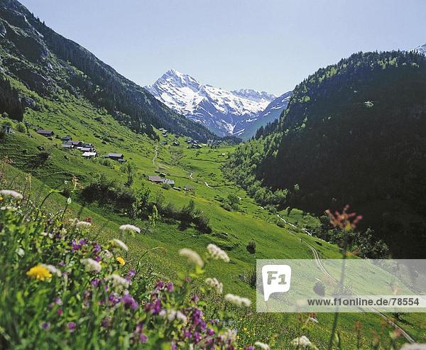 Landschaftlich schön landschaftlich reizvoll Europa Berg Alpen Siedlung Kanton Uri Schweiz