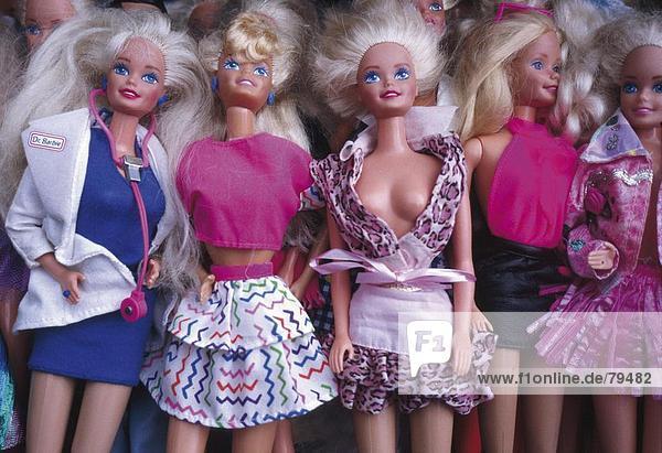 10760874  Galerie  Barbie  Barbies  Kunst  Geschicklichkeit  Masse  Menge  Menge  Puppe  Spiel  Spiel  Spielzeug  viele