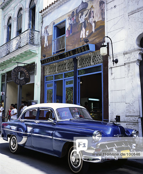 Car parked in street  Havana  Cuba