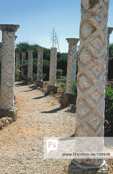 Säulenreihe Ruinen  Kalithea  Rhodes  Dodecanese Inseln  Griechenland