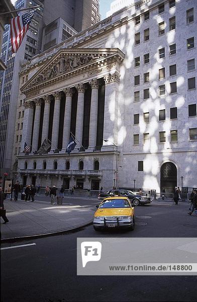 Auto Umzug an Börse  New York Stock Exchange  Wall Street  Lower Manhattan  Manhattan  New York City  New York State  USA