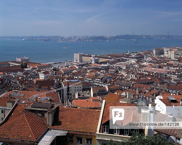 Erhöhte Ansicht der Stadt  Lissabon  Portugal
