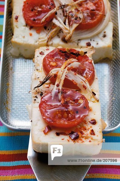 Spicy tofu slices with tomatoes