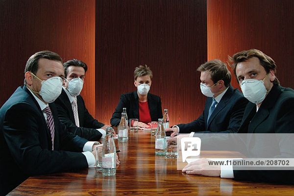 Maskierte Vorstandssitzung