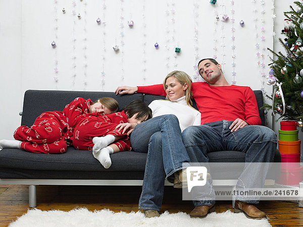Familie zur Weihnachtszeit