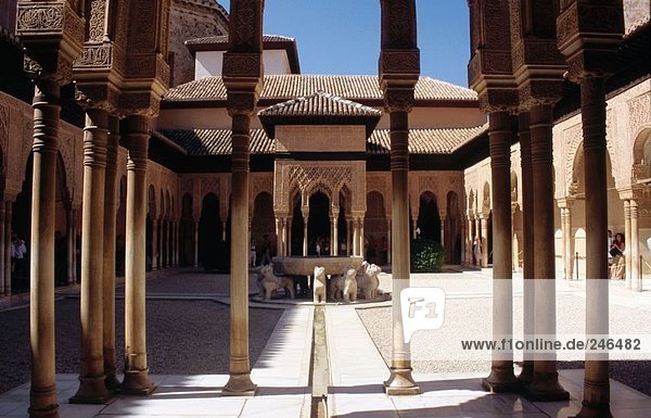 Innenhof des Palais  Court des Löwen  Nasriden Palace  Andalusien  Spanien
