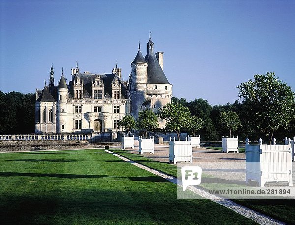 Formaler Garten vor der Burg  Château De Chenonceau  Chenonceaux  Indre-Et-Loire  Frankreich