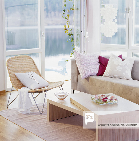 Farbaufnahme Farbe Zimmer Helligkeit Wohnzimmer Möbel blass