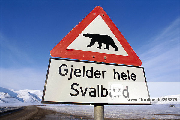 Eine Warnung Zeichen über Eisbären.