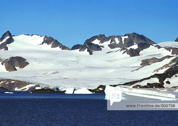 Grönland  verschneite Küste