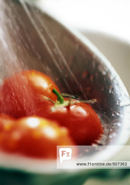 Nahaufnahme der gespülten Tomaten