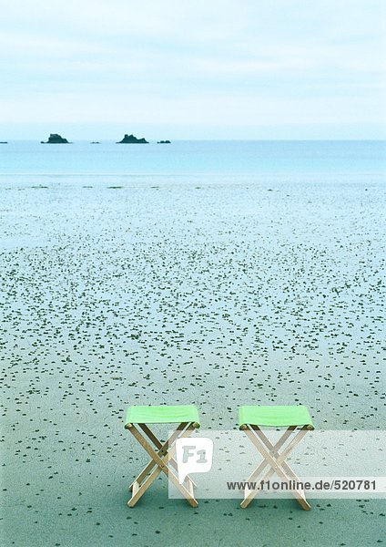 Campstools am Strand