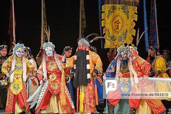 Gruppe von Bühne ausführenden ausführen in Theater  Beijing  China
