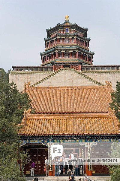 Untersicht Tempel  Sommerpalast  Beijing  China