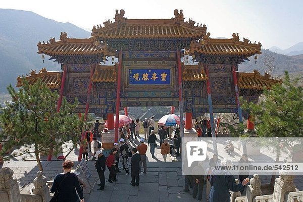 Touristen in Temple  Lama  Wutai Shan  Provinz Shaanxi  China