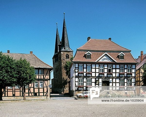 Deutschland  Derenburg  Sachsen-Anhalt  Marktplatz  Kirche Trinitatis  Rathaus