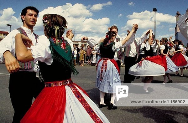 Dudelsack und Dance Gruppen aus ganz Europa in jährlichen Festival. Strakonice Tschechische Republik