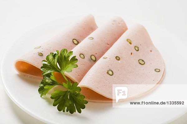 Drei Scheiben Pfefferwurst