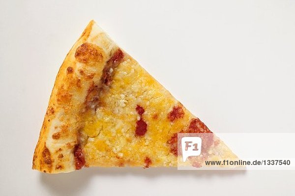 Ein Stück Pizza Margherita (amerikanische Art)