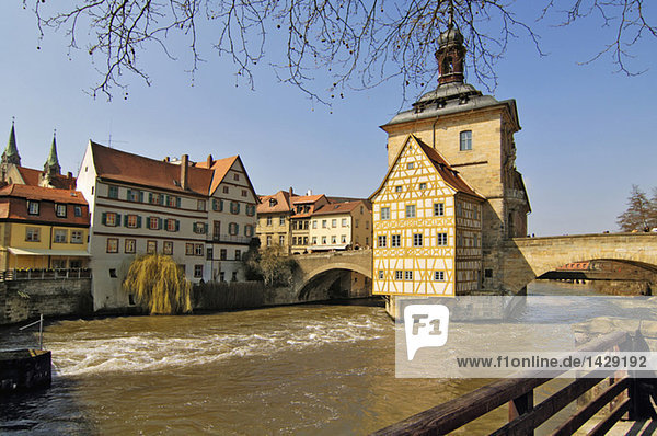Deutschland  Bayern  Oberfranken  Bamberg  historische Bauten am Fluss